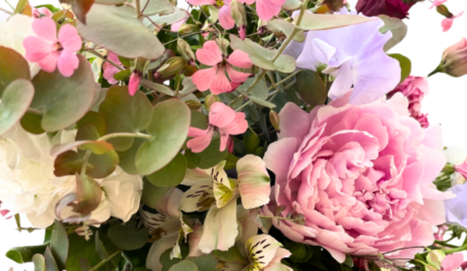 COMPOSITIONS FLORALES AVEC "APRES LA ROSÉE"