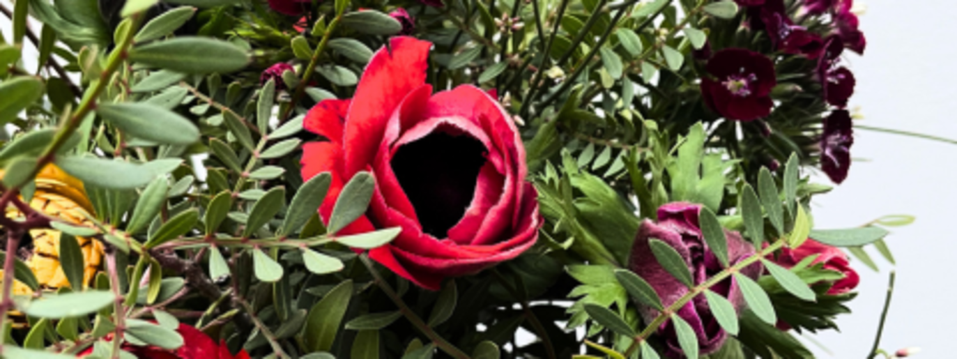 COMPOSITIONS FLORALES AVEC "APRES LA ROSÉE"